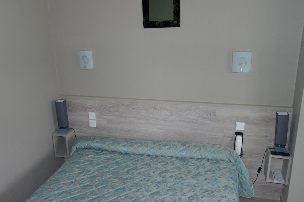 Hostellerie Saint Clement Vic-sur-Cère Zewnętrze zdjęcie