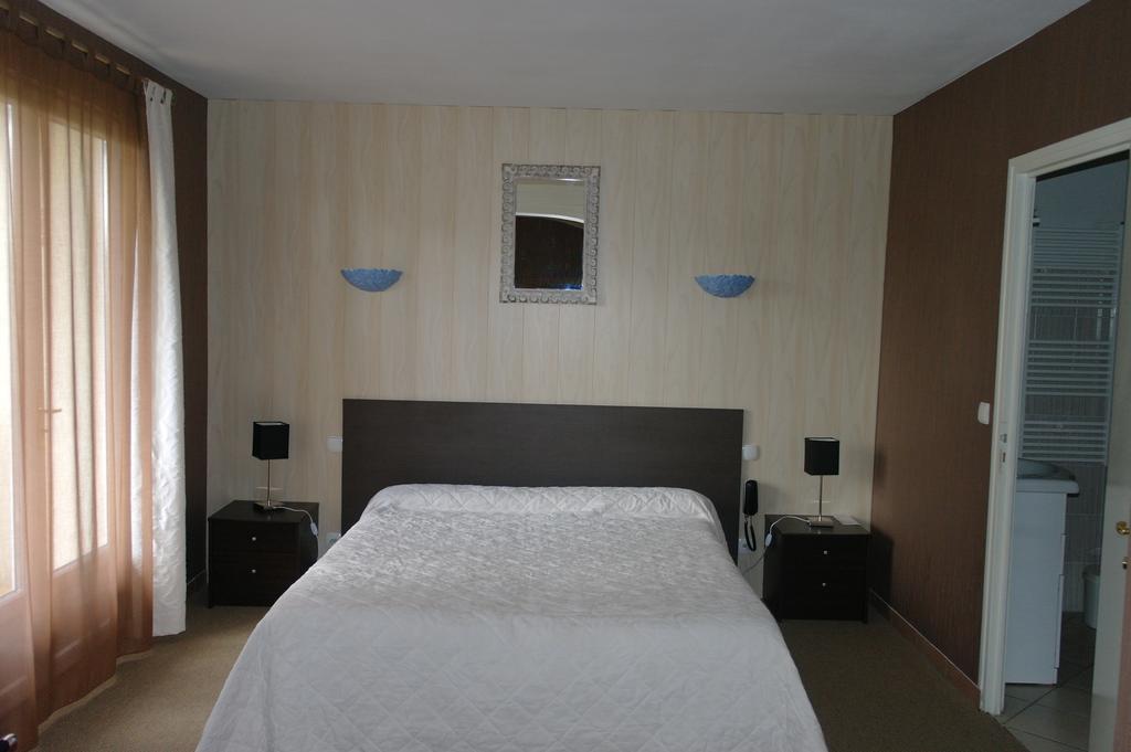 Hostellerie Saint Clement Vic-sur-Cère Zewnętrze zdjęcie