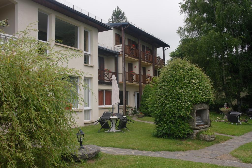 Hostellerie Saint Clement Vic-sur-Cère Zewnętrze zdjęcie