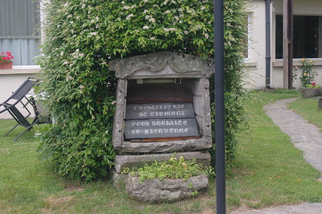 Hostellerie Saint Clement Vic-sur-Cère Zewnętrze zdjęcie