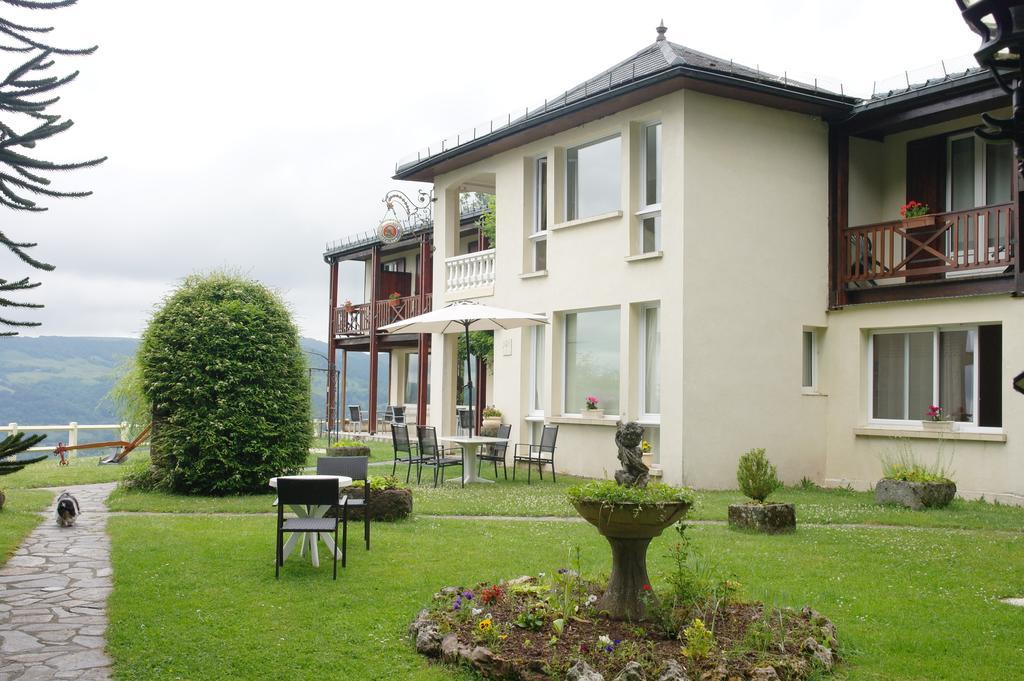 Hostellerie Saint Clement Vic-sur-Cère Zewnętrze zdjęcie